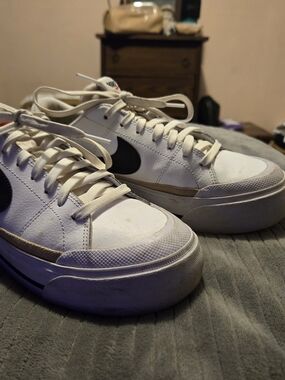 Nike Court Legacy Lift Women's 8 Platform Tennis Shoes DM7590-100